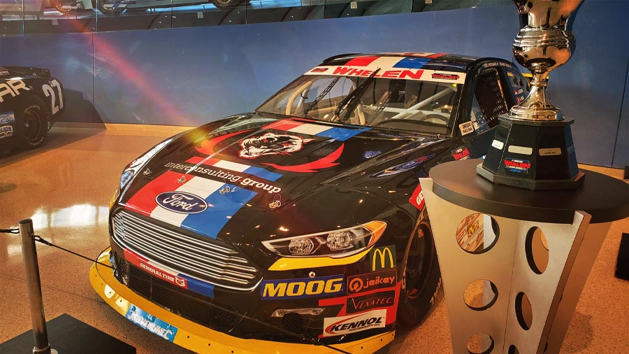 For the 3rd year in a row, KENNOL is honoured to enter the mythical NASCAR Hall of Fame. The NASCAR Awards 2019 took place in Charlotte (USA) last weekend.