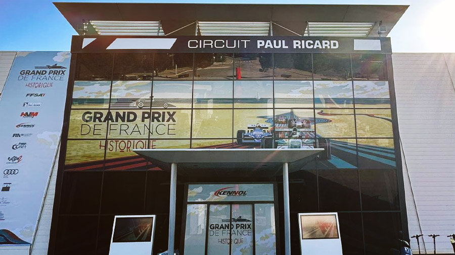 The long-awaited KENNOL Grand Prix de France Historique opens today on the circuit Paul Ricard, and welcomes thousands of fans for 3 days.